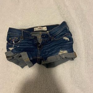 Hollister Jean Shorts (will wash clothes to get them fresh & wrinkles out)!
